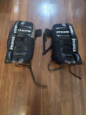 Pair Of Itech Profile GP-3000 23" Ice Hockey Goalie Leg Pads Black Straps Youth